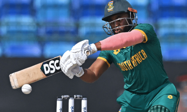 South Africa Elects to Bat First in Crucial Tri-Nation Clash Against Pakistan South Africa Elects to Bat First in Crucial Tri-Nation Clash Against Pakistan