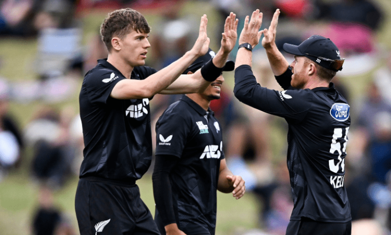 New Zealand Clinches ODI Series Against Pakistan with 84-Run Victory New Zealand Clinches ODI Series Against Pakistan with 84-Run Victory