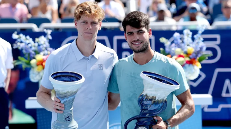 Alcaraz Clinches Cincinnati Open as Sinner Retires; Swiatek Lifts Maiden Title Alcaraz Clinches Cincinnati Open as Sinner Retires; Swiatek Lifts Maiden Title