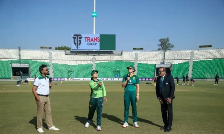 Pakistan Bowl First in Final ODI Against South Africa Ahead of Women’s World Cup Pakistan Bowl First in Final ODI Against South Africa Ahead of Women’s World Cup