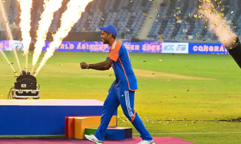 Asia Cup 2025 Final Ends in Controversy as India Refuses Trophy from Mohsin Naqvi Asia Cup 2025 Final Ends in Controversy as India Refuses Trophy from Mohsin Naqvi