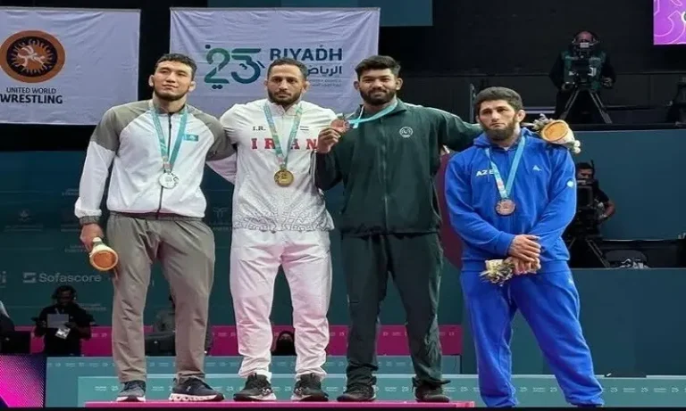 Mohammad Gulzar Wins Wrestling Bronze at Islamic Games