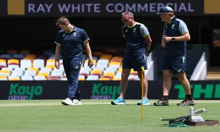 Smith Hints at Possible Cummins Return for Second Ashes Test Smith Hints at Possible Cummins Return for Second Ashes Test