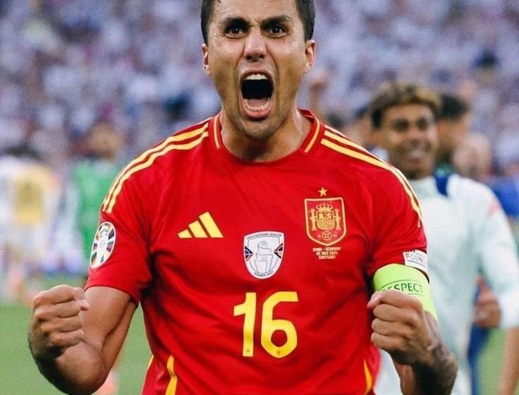  Real Madrid “Working on a Deal” for Rodri, Reports Ornstein. Fresh World Cup Glory Sparks Transfer U-Turn For Spanish Midfielder.